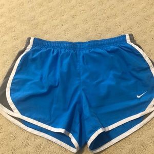 girls nike shorts
